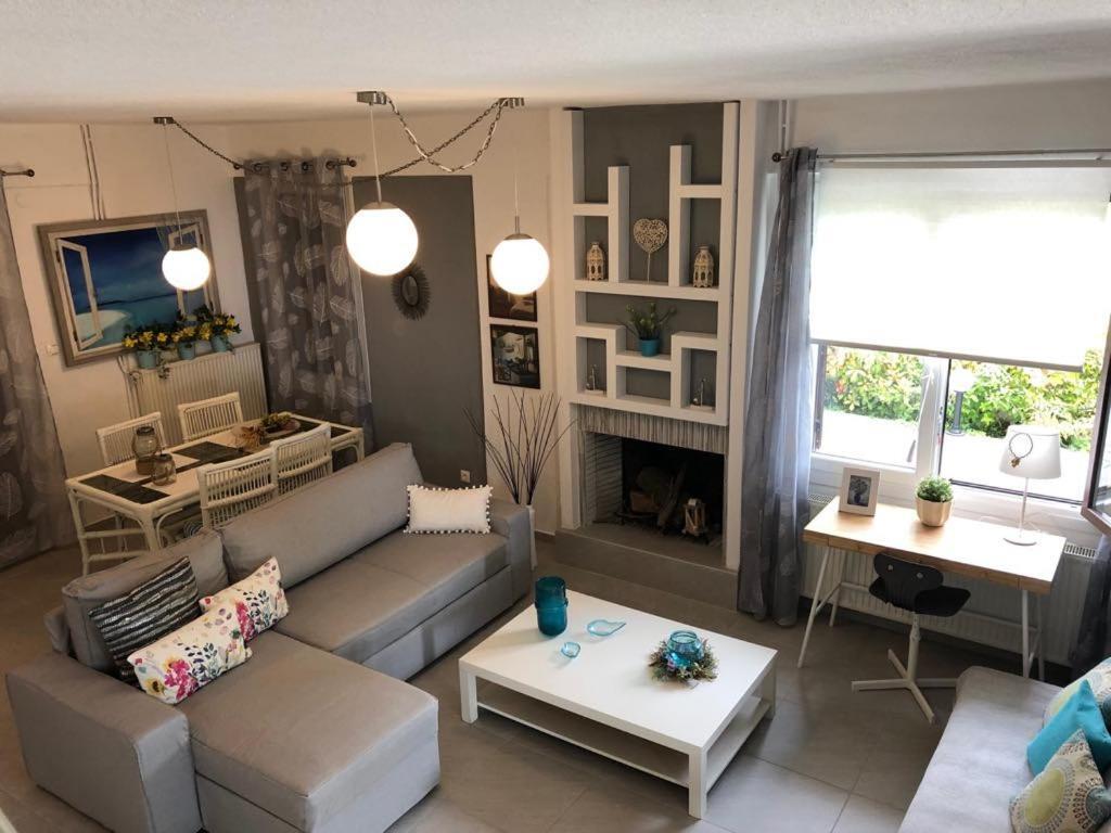 Sofia'S Pearl Beachfront Maisonette Nea Kallikrateia المظهر الخارجي الصورة